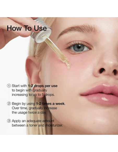 Applicering av Anua Azelaic Acid 10 Hyaluron serum på en kind med rodnad för att visa dess lugnande effekt på huden.