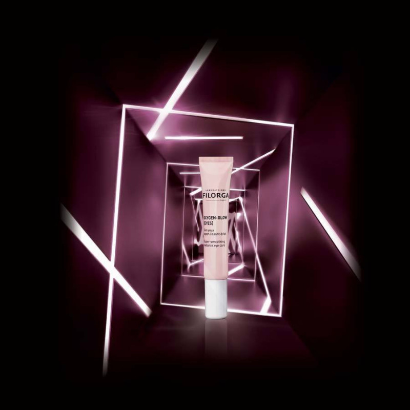 Filorga Oxygen-Glow Eyes ögonkräm 15 ml presenterad i ljusinstallation för glow och lyster